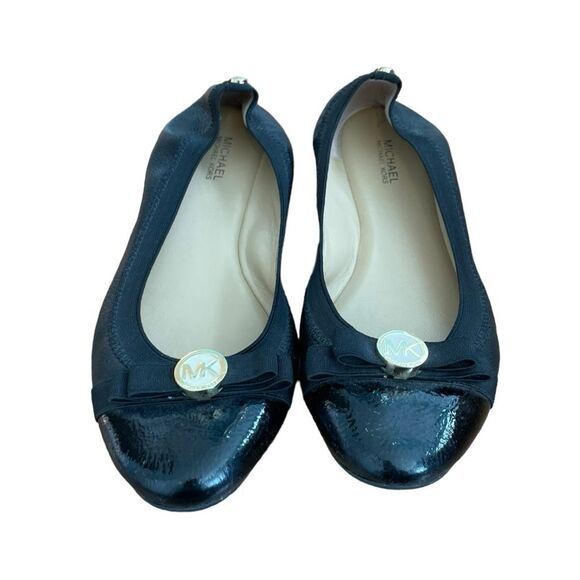Michael Kors Dixie Bow Ballet Flats Black Leather Patent Cap Toe Slip-On 7 - Picture 2 of 11